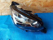 Laden Sie das Bild in den Galerie-Viewer, Frontscheinwerfer Peugeot 208 II 73274137 Rechts Scheinwerfer Headlight SCH6985940596vr