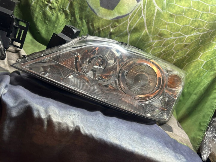 Frontscheinwerfer Ford Mondeo 0301174271 0301174274 Xenon Ein Satz Headlight SCH6990002817fb