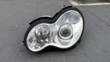 Laden Sie das Bild in den Galerie-Viewer, Frontscheinwerfer Mercedes-Benz W203 0301166275 Links Scheinwerfer Headlight SCH6991007803oo