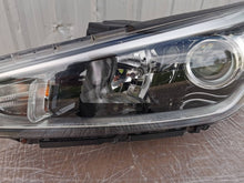 Laden Sie das Bild in den Galerie-Viewer, Frontscheinwerfer Hyundai I30 III 92101G4020BAX Links Scheinwerfer Headlight SCH6997139085qm