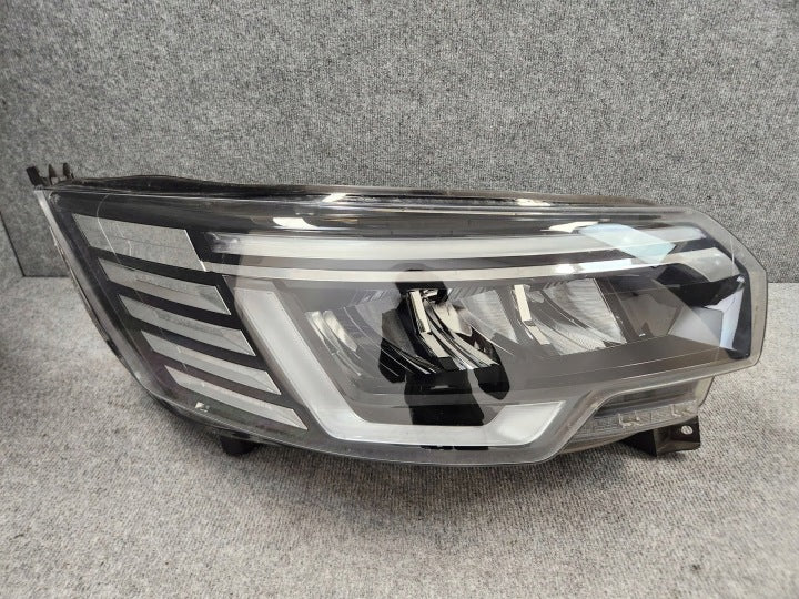 Frontscheinwerfer Renault Trafic III 260102899R Rechts Scheinwerfer Headlight SCH6999508465uy