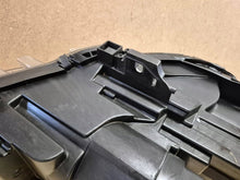 Laden Sie das Bild in den Galerie-Viewer, Frontscheinwerfer Mercedes-Benz W246 A2468200161 Links Scheinwerfer Headlight SCH7001171394nk
