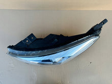 Laden Sie das Bild in den Galerie-Viewer, Frontscheinwerfer Kia Rio IV 92101-H8 Links Scheinwerfer Headlight SCH7011518437gm