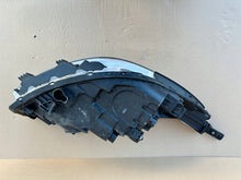 Laden Sie das Bild in den Galerie-Viewer, Frontscheinwerfer Kia Rio IV 92101-H8 Links Scheinwerfer Headlight SCH7011518437gm