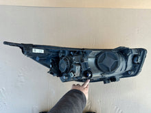 Laden Sie das Bild in den Galerie-Viewer, Frontscheinwerfer Kia Rio IV 92101-H8 Links Scheinwerfer Headlight SCH7011518437gm
