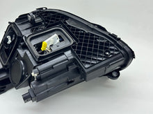 Laden Sie das Bild in den Galerie-Viewer, Frontscheinwerfer Mercedes-Benz W213 A2139066604 Rechts Scheinwerfer Headlight SCH7012178380ud