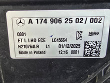 Laden Sie das Bild in den Galerie-Viewer, Frontscheinwerfer Mercedes-Benz Cla A1749062502 Links Scheinwerfer Headlight SCH7016450742ld