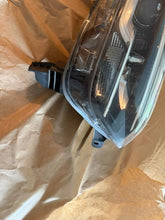 Load image into Gallery viewer, Frontscheinwerfer Renault Kadjar 260107249R Rechts Scheinwerfer Headlight SCH7018951072ly