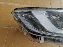 Laden Sie das Bild in den Galerie-Viewer, Frontscheinwerfer Ford Transit Connect KT1B-13W030-AF Links Headlight SCH7022027449pz