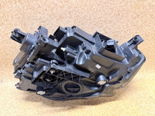 Laden Sie das Bild in den Galerie-Viewer, Frontscheinwerfer VW Passat B8 3G1941035L LED Links Scheinwerfer Headlight SCH7025140322zu