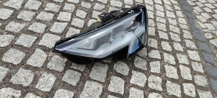 Frontscheinwerfer Audi A3 8Y0941011 LED Ein Stück (Rechts oder Links) Headlight SCH7028182614ps