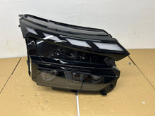 Laden Sie das Bild in den Galerie-Viewer, Frontscheinwerfer Skoda 5LB941036A LED Rechts Scheinwerfer Headlight SCH7037451007kv