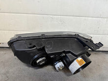 Load image into Gallery viewer, Frontscheinwerfer Suzuki Grand Vitara II 10059088 Rechts Scheinwerfer Headlight SCH7039656350mn