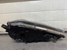 Load image into Gallery viewer, Frontscheinwerfer Suzuki Grand Vitara II 10059088 Rechts Scheinwerfer Headlight SCH7039656350mn