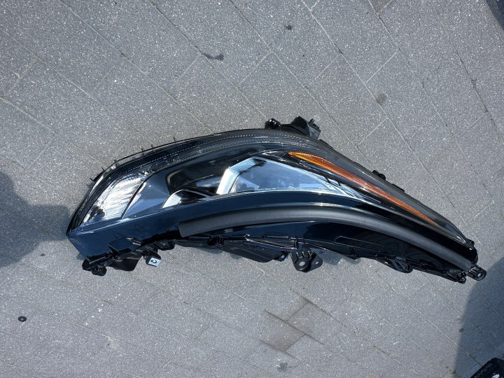 Frontscheinwerfer Toyota Highlander 81110-0E460 Rechts Scheinwerfer Headlight SCH7043208113mn