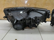 Laden Sie das Bild in den Galerie-Viewer, Frontscheinwerfer Dacia Duster 260107725R Ein Satz Scheinwerfer Headlight SCH7057079201au