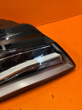 Laden Sie das Bild in den Galerie-Viewer, Frontscheinwerfer Audi A8 4H0941004 Xenon Rechts Scheinwerfer Headlight SCH7064712460oy