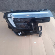 Laden Sie das Bild in den Galerie-Viewer, Frontscheinwerfer Ford R2KB-13E014 Rechts Scheinwerfer Headlight SCH7076695435wh