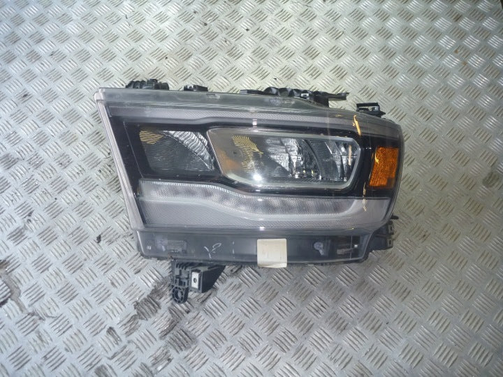 Frontscheinwerfer Dodge Ram 68316083AG Links Scheinwerfer Headlight SCH7085424039as