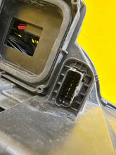 Load image into Gallery viewer, Frontscheinwerfer Renault Megane IV 260104596R LED Rechts Scheinwerfer Headlight SCH7093435454lt