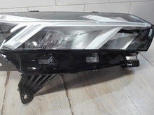Laden Sie das Bild in den Galerie-Viewer, Frontscheinwerfer Dacia Sandero III Jogger 260107920R Rechts Headlight SCH7093885047pd