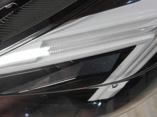 Laden Sie das Bild in den Galerie-Viewer, Frontscheinwerfer Dacia Sandero III Jogger 260107920R Rechts Headlight SCH7093885047pd