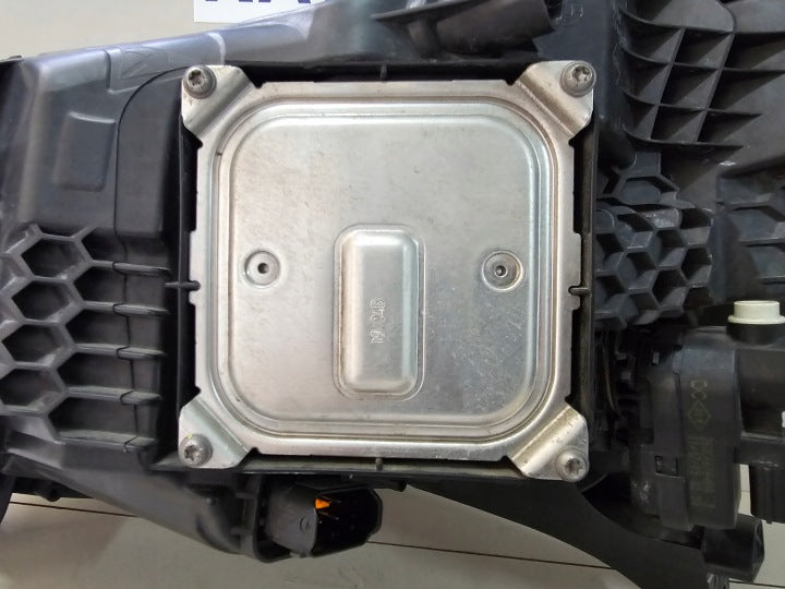 Frontscheinwerfer Renault Captur I 260107244R LED Rechts Scheinwerfer Headlight SCH7097051101nj