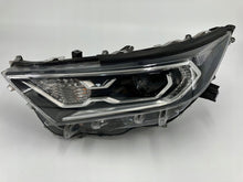Laden Sie das Bild in den Galerie-Viewer, Frontscheinwerfer Toyota V I OYT27548 Links Scheinwerfer Headlight SCH7101910753iq