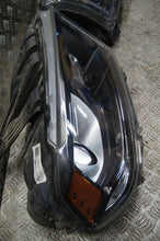 Laden Sie das Bild in den Galerie-Viewer, Frontscheinwerfer Dodge Durango 68299130AD 68299131AD Ein Satz Headlight SCH7103377228fr