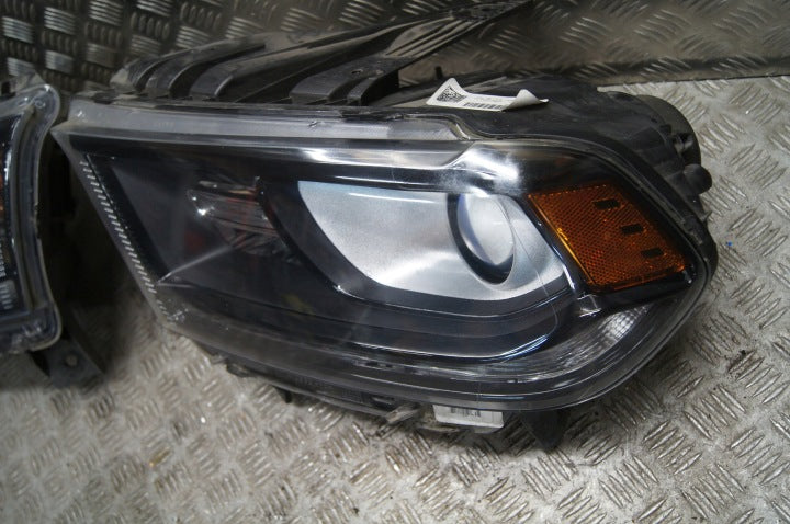 Frontscheinwerfer Dodge Durango 68299130AD 68299131AD Ein Satz Headlight SCH7103377228fr
