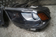 Laden Sie das Bild in den Galerie-Viewer, Frontscheinwerfer Dodge Durango 68299130AD 68299131AD Ein Satz Headlight SCH7103377228fr