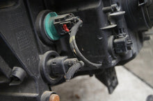 Laden Sie das Bild in den Galerie-Viewer, Frontscheinwerfer Dodge Durango 68299130AD 68299131AD Ein Satz Headlight SCH7103377228fr