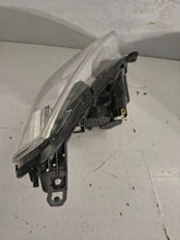 Laden Sie das Bild in den Galerie-Viewer, Frontscheinwerfer Suzuki Splash 89317075 Links Scheinwerfer Headlight SCH7110451341px