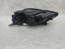 Laden Sie das Bild in den Galerie-Viewer, Frontscheinwerfer Volvo V40 32228484 Rechts Scheinwerfer Headlight SCH7127300054eu
