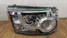 Laden Sie das Bild in den Galerie-Viewer, Frontscheinwerfer Land Rover I Discovery AH22-13W029-FD Rechts Headlight SCH7127923661bw