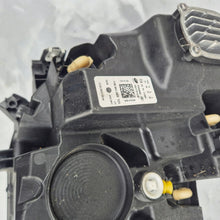 Laden Sie das Bild in den Galerie-Viewer, Frontscheinwerfer VW I 11B941005 Links Scheinwerfer Headlight SCH7129016001di