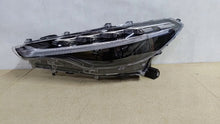Laden Sie das Bild in den Galerie-Viewer, Frontscheinwerfer Toyota Corolla 81150-16840 LED Links Scheinwerfer Headlight SCH7129091954pa