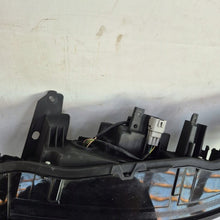 Laden Sie das Bild in den Galerie-Viewer, Frontscheinwerfer Nissan X-Trail I 10-2378S Links Scheinwerfer Headlight SCH7142135203oh