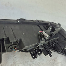 Laden Sie das Bild in den Galerie-Viewer, Frontscheinwerfer Nissan X-Trail I 10-2378S Links Scheinwerfer Headlight SCH7142135203oh
