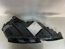 Laden Sie das Bild in den Galerie-Viewer, Frontscheinwerfer Skoda Octavia III 5E0941015D Links Scheinwerfer Headlight SCH7146535516ce