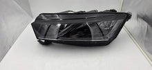 Laden Sie das Bild in den Galerie-Viewer, Frontscheinwerfer Skoda Octavia I 5E4941015A LED Links Scheinwerfer Headlight SCH7146584264vo