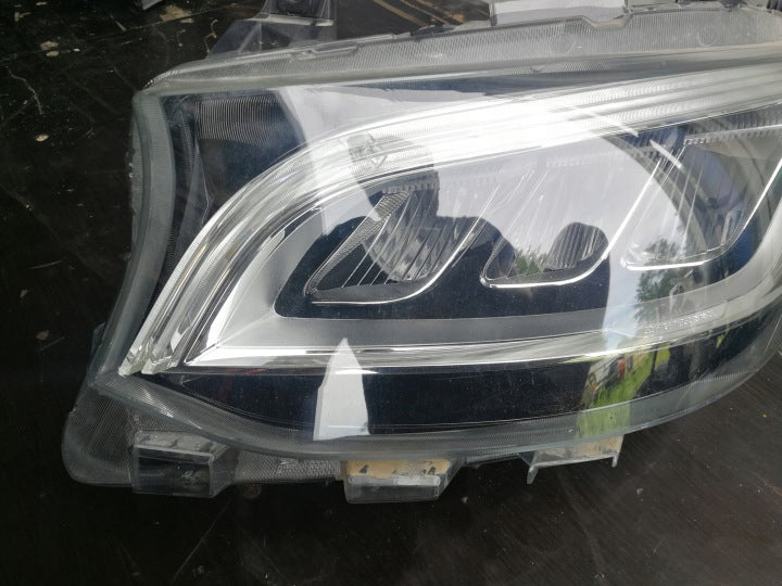Frontscheinwerfer Mercedes-Benz Sprinter A9109069300 LED Links Headlight SCH7149763366sg