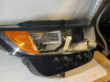Load image into Gallery viewer, Frontscheinwerfer Ford PC10933-RH-B Rechts Scheinwerfer Headlight SCH7149878035cm