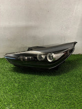 Laden Sie das Bild in den Galerie-Viewer, Frontscheinwerfer Hyundai I30 92101G4120 Links Scheinwerfer Headlight SCH7158235832zo