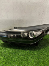 Laden Sie das Bild in den Galerie-Viewer, Frontscheinwerfer Hyundai I30 92101G4120 Links Scheinwerfer Headlight SCH7158235832zo