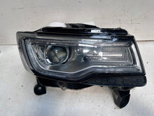 Laden Sie das Bild in den Galerie-Viewer, Frontscheinwerfer Jeep Grand Cherokee Wk2 68144704AC Rechts Headlight SCH7158279188ca