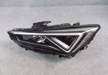 Laden Sie das Bild in den Galerie-Viewer, Frontscheinwerfer Seat Leon 5FB941007F LED Links Scheinwerfer Headlight SCH7160515777gg