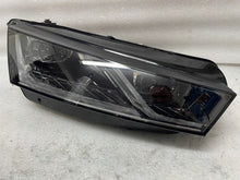 Laden Sie das Bild in den Galerie-Viewer, Frontscheinwerfer Skoda Octavia IV 5E4941016A LED Rechts Scheinwerfer Headlight SCH7162071224oq