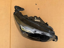 Laden Sie das Bild in den Galerie-Viewer, Frontscheinwerfer Peugeot 208 II 9850598580 9850597780 Full LED Ein Satz SCH7164659659eg