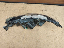 Laden Sie das Bild in den Galerie-Viewer, Frontscheinwerfer Mitsubishi Eclipse Cross W3153 LED Rechts Headlight SCH7166339479bn